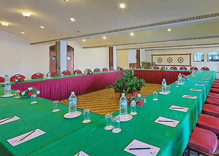 Hotel De L' Annapurna 5*